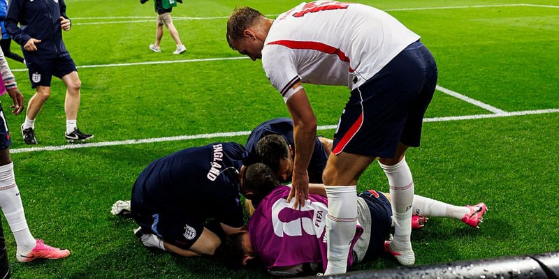 Jordan Henderson Nhập Viện Sau Màn Ăn Mừng World Cup 2026